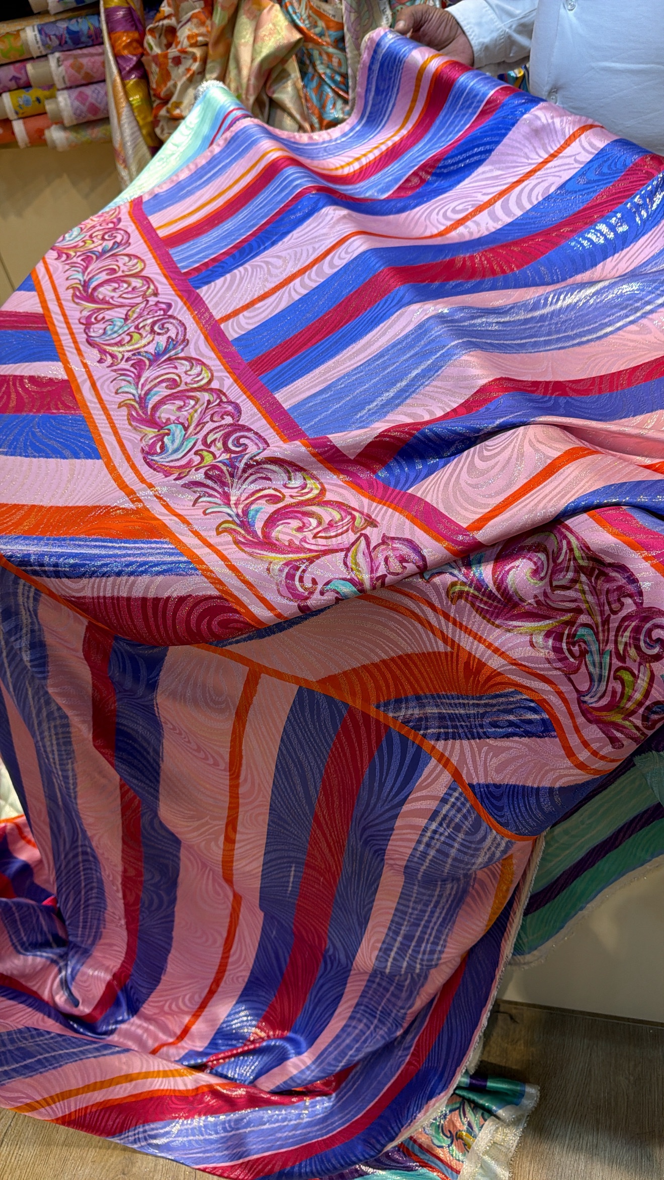 Italian silk lame pannel - Image 3