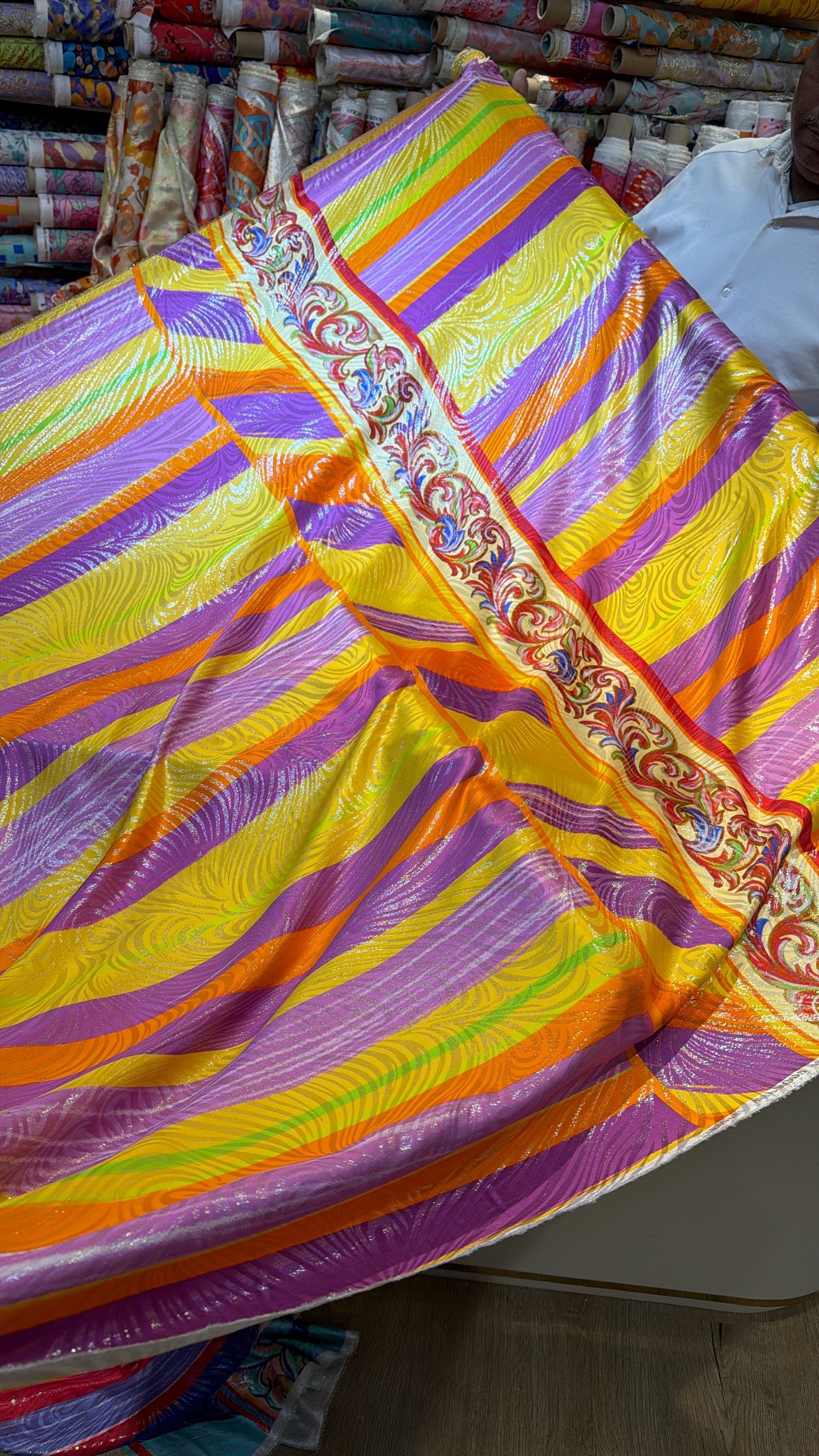 Italian silk lame pannel - Image 2