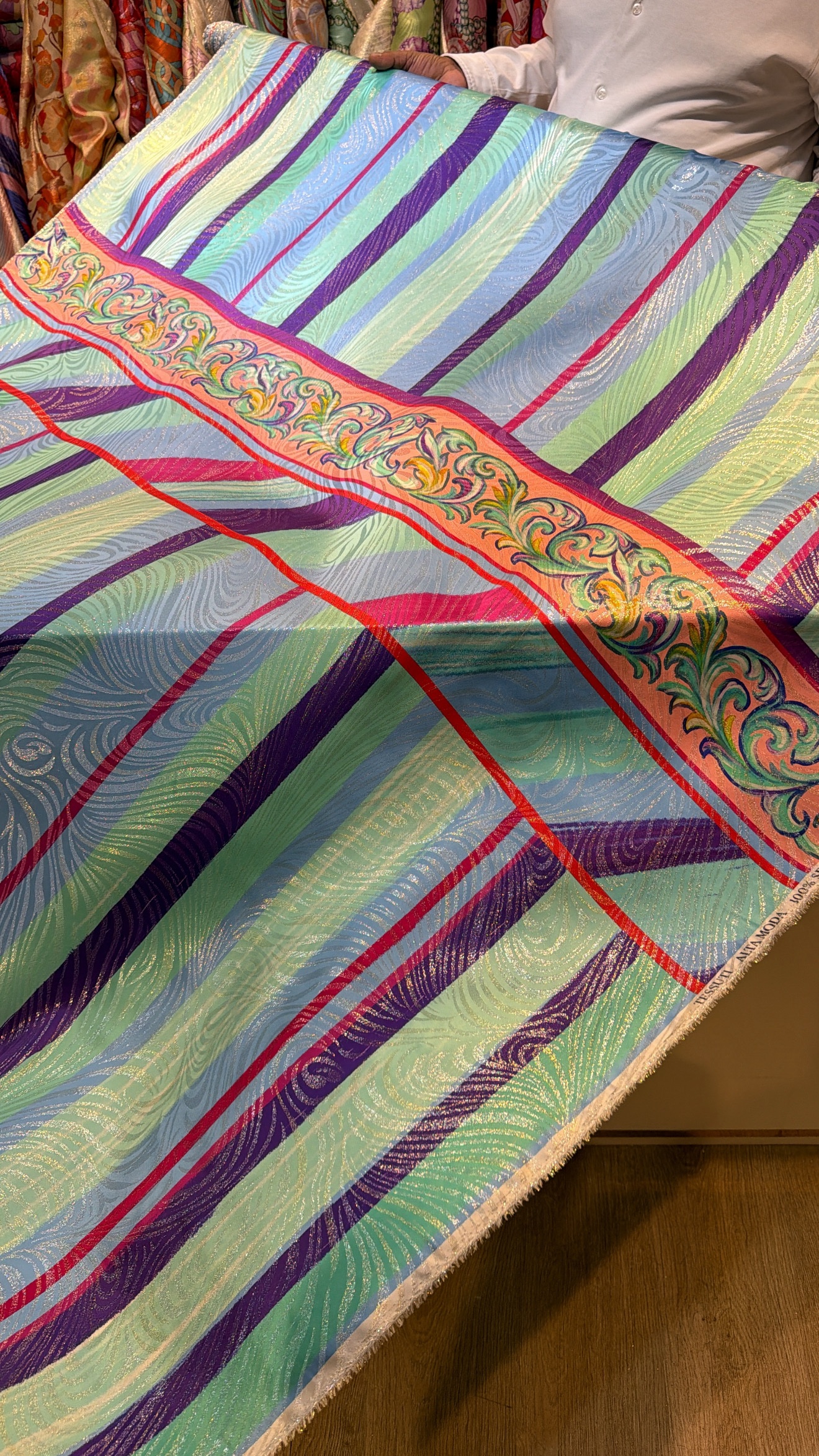 Italian silk lame pannel - Image 2