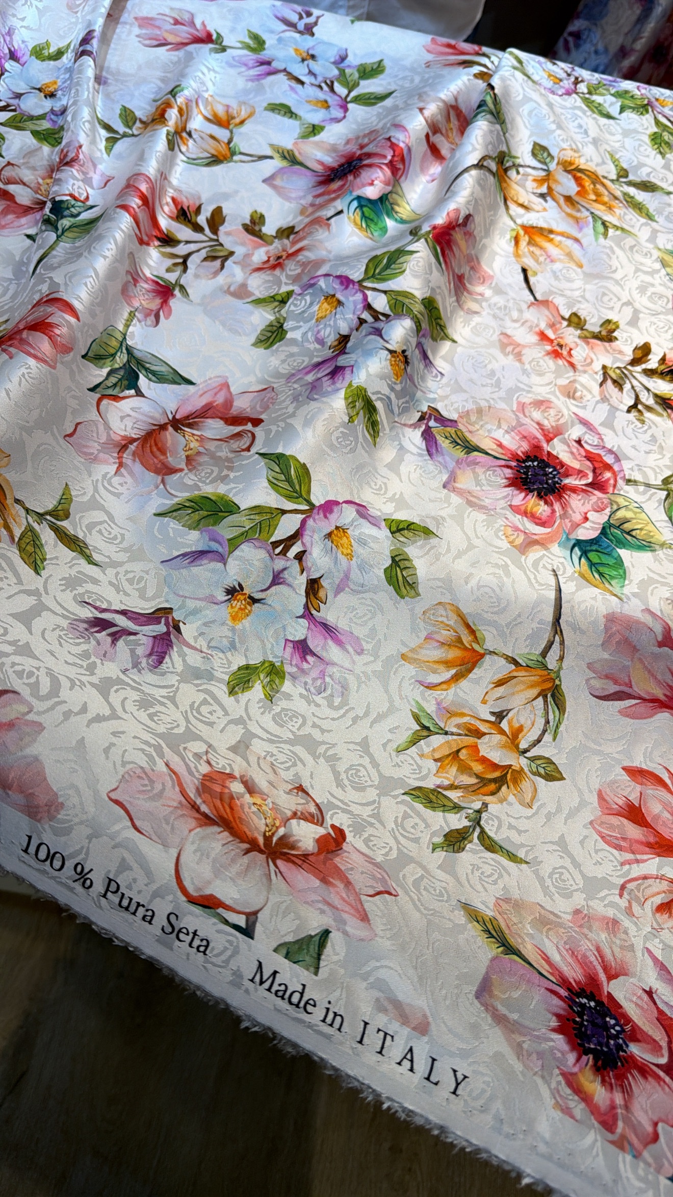 Italian silk jacquard - Image 3