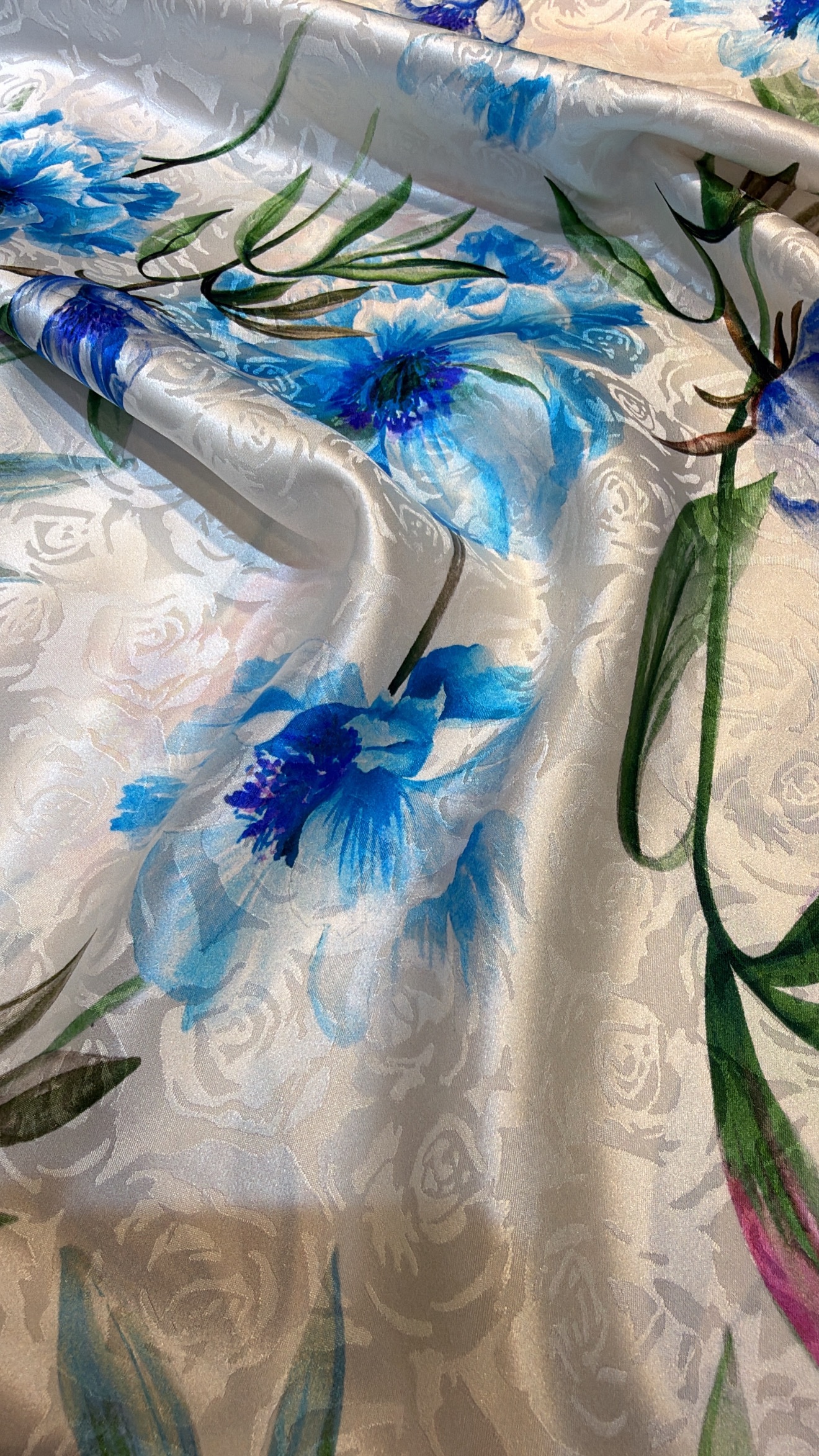 Italian silk jacquard - Image 3