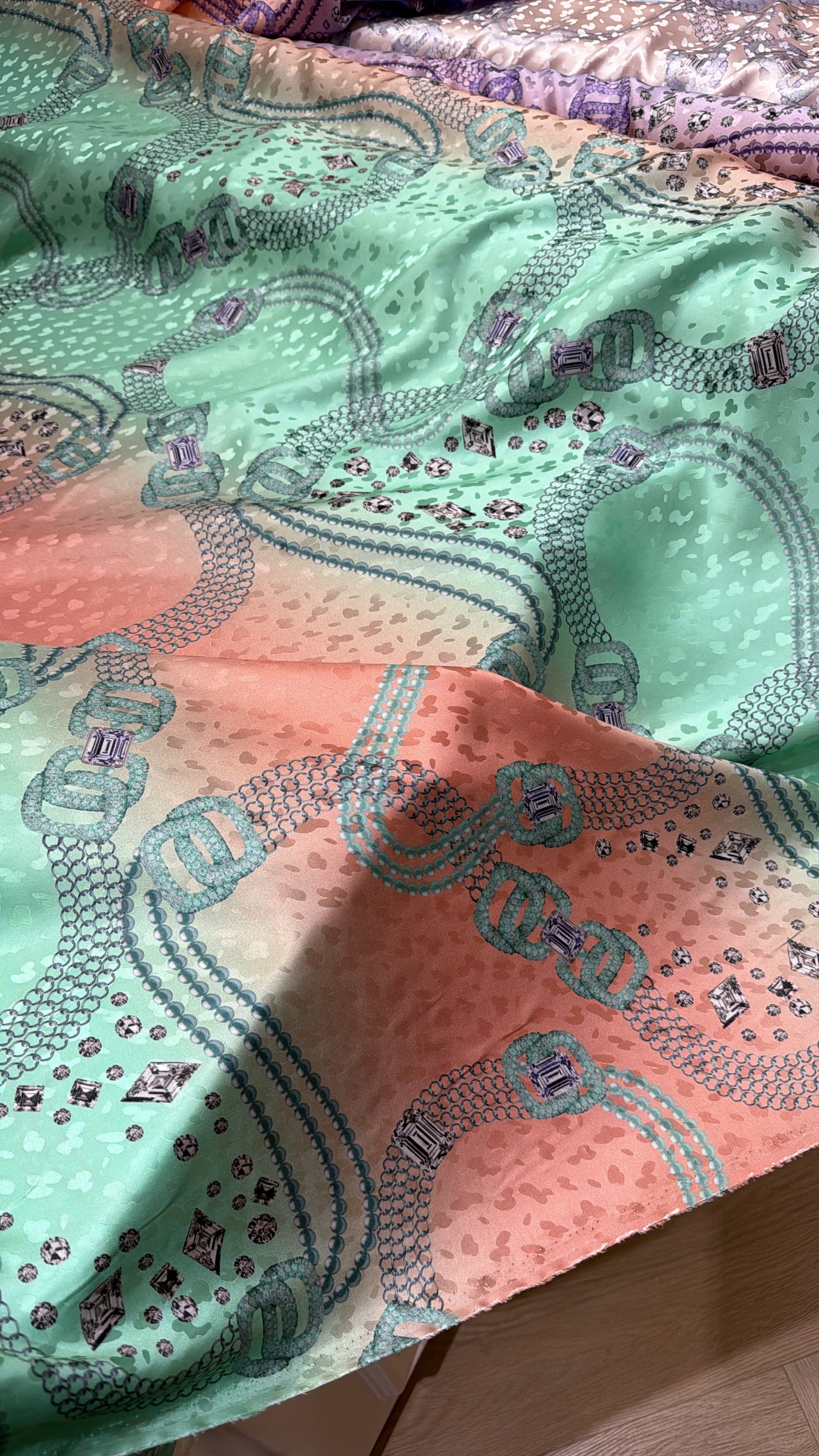 Italian silk Jacqurd - Image 2