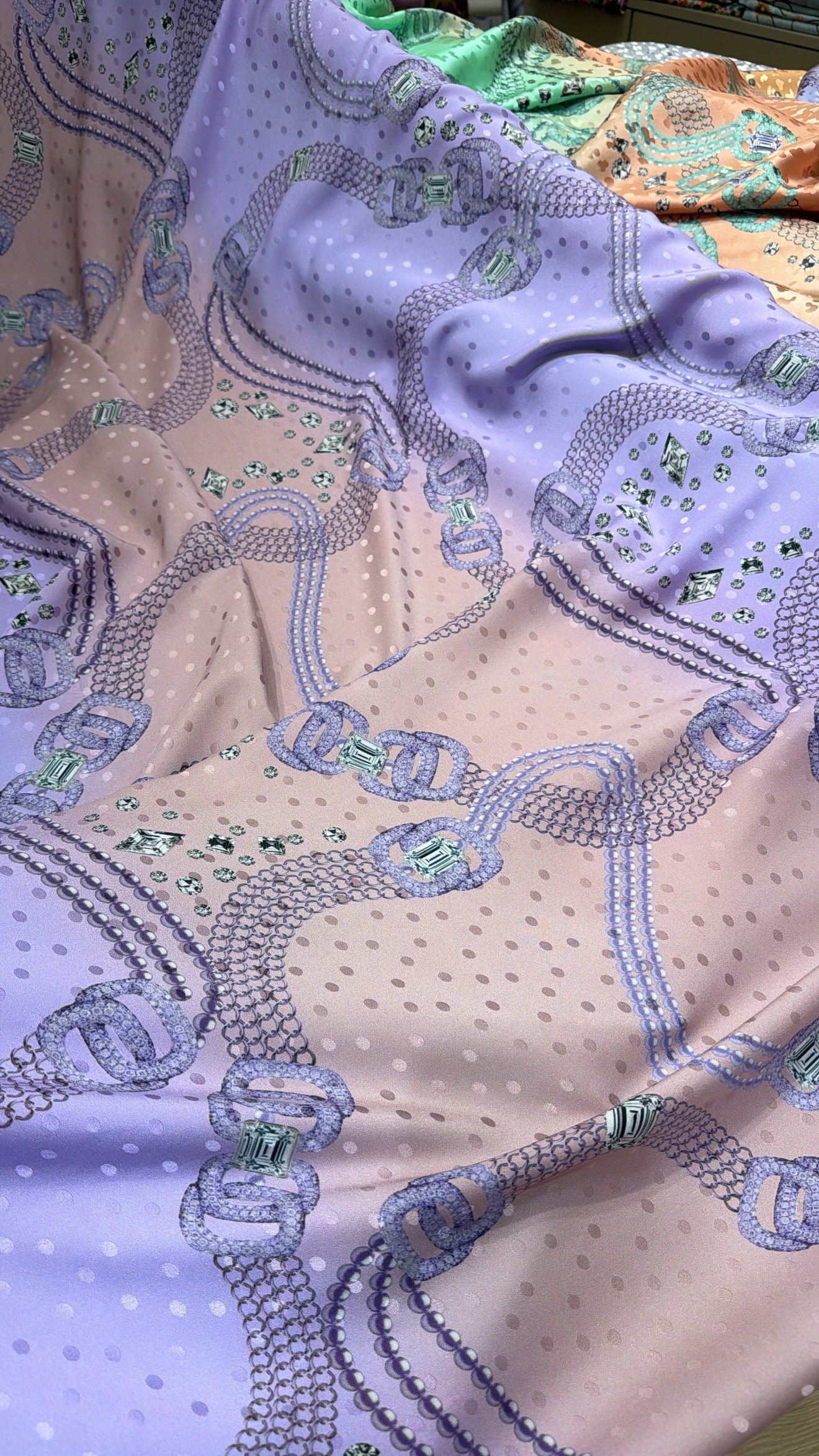 Italian silk Jacqurd - Image 2
