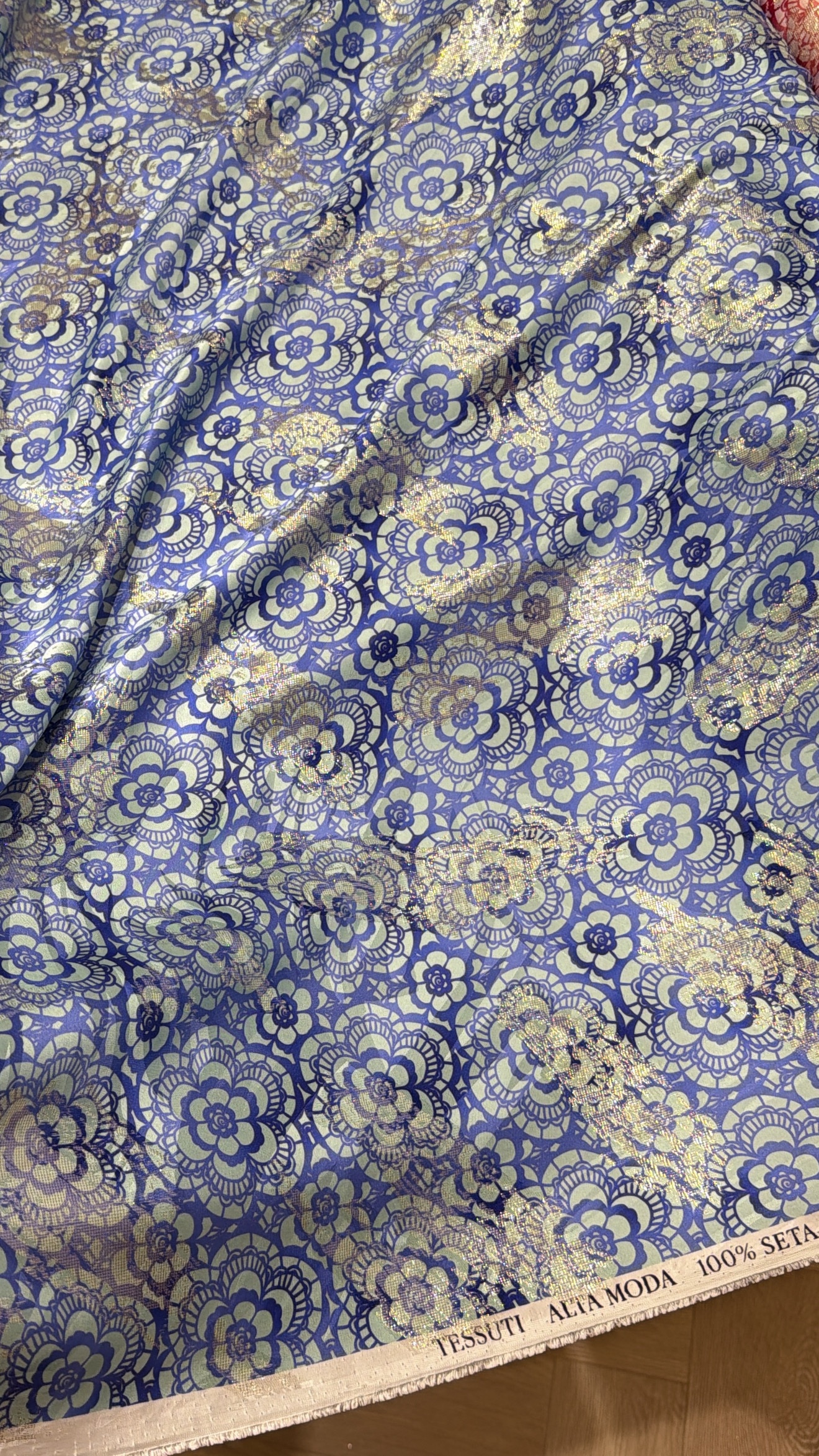 Italian silk jacquard lurex